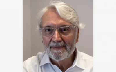 Les Hinton Interview: ‘Every editor and publisher turned down my novel. It was crushing’